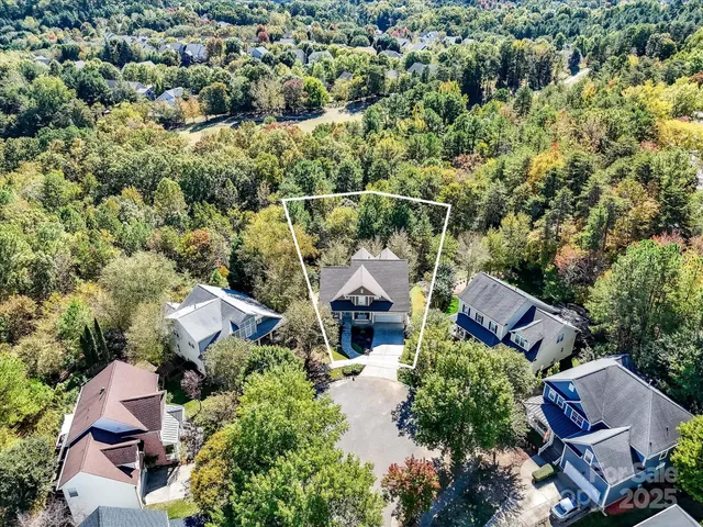 $829,999 | 7820 Crestfield Lane, Tega Cay, SC 29708