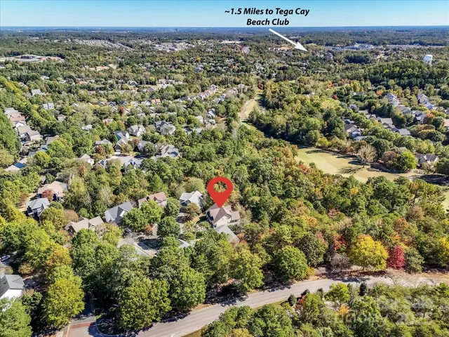 $829,999 | 7820 Crestfield Lane, Tega Cay, SC 29708