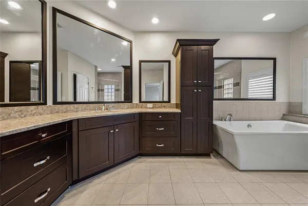 $615,000 | 504 Covington Park Street, Seffner, FL 33584