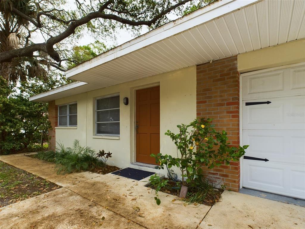 10568-10570 Dixon Drive