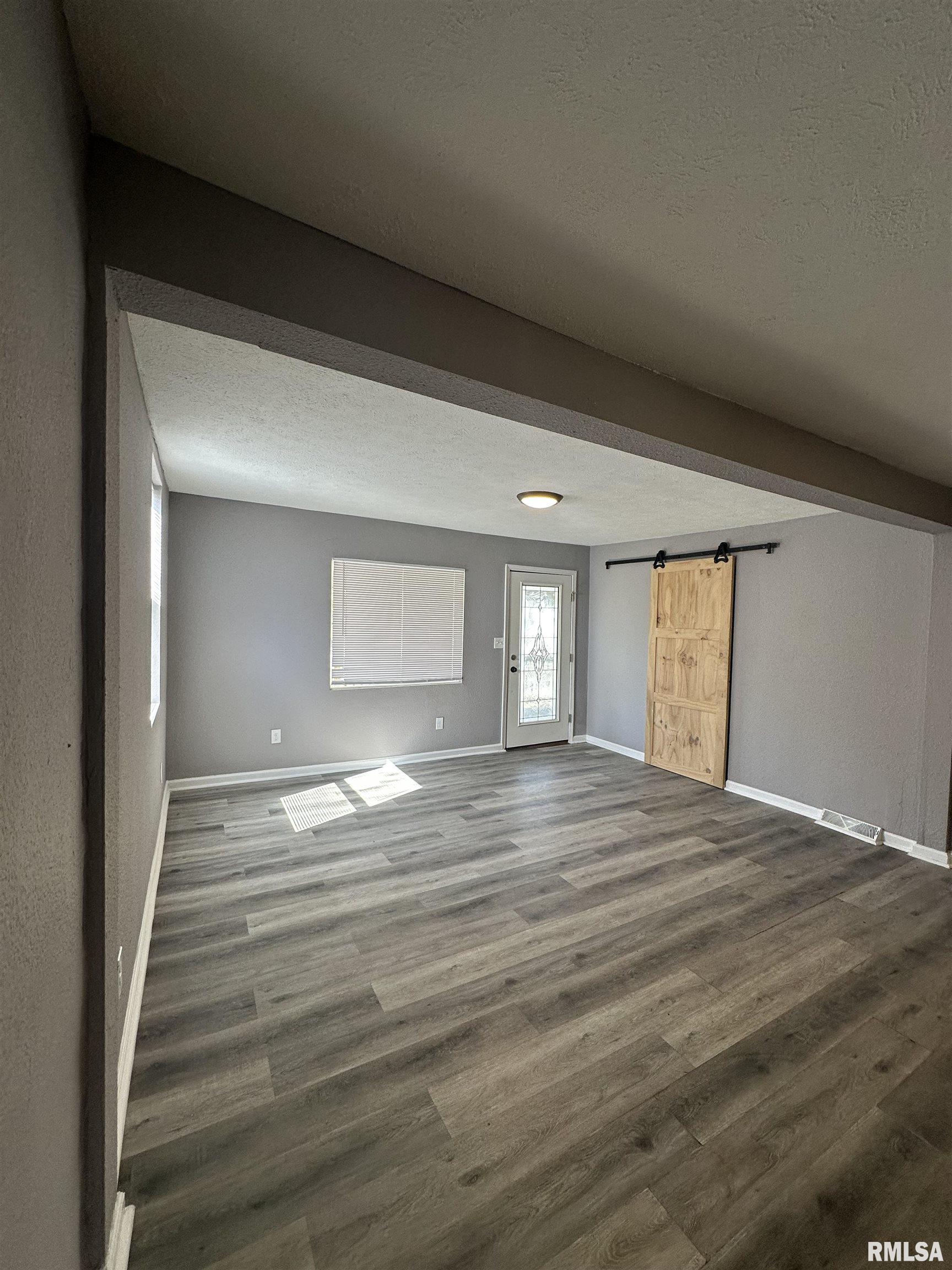 3140 South 3rd Street Springfield, IL 62703 - Photo 5 of 36