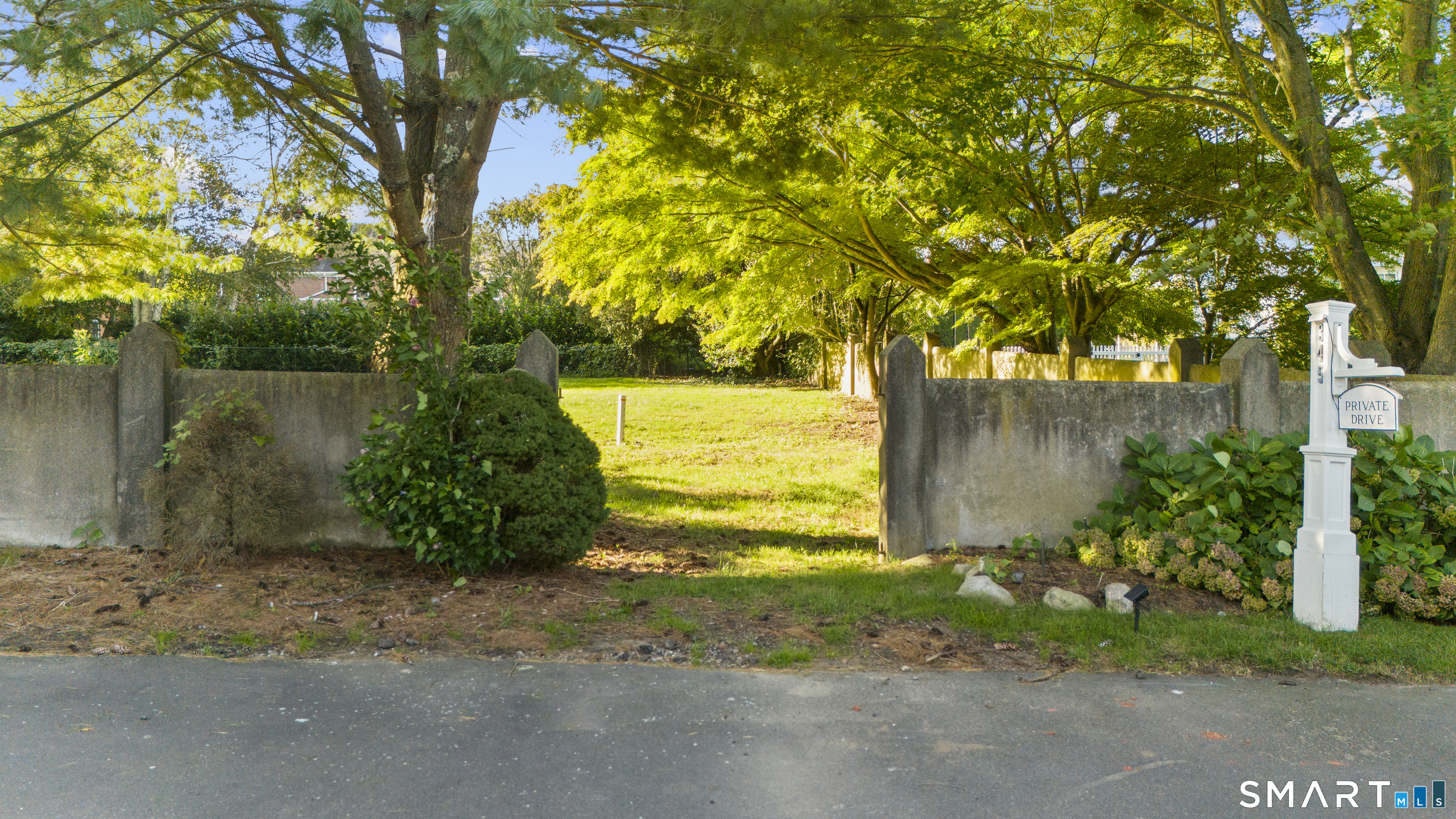 319 Old Battery Road Bridgeport, CT 06605 - Photo 12 of 20 Gallery Image 12