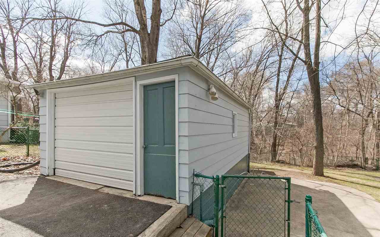 1435 Prairie Du Chien Road Iowa City, IA 52245 - Photo 23 of 25 Gallery Image 23
