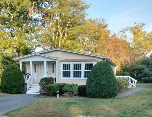 $319,000 | 6 Chestnut Circle, Rockland, MA 02370