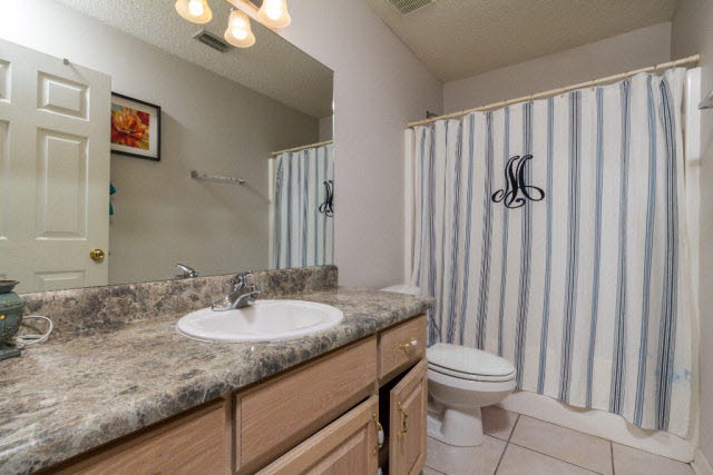 9075 Caddie Circle Foley, AL 36535 - Photo 10 of 23 Bathroom 2
