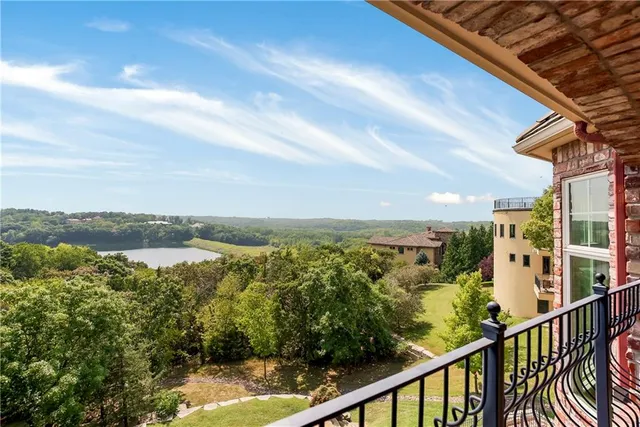 $2,999,950 | 27596 Highland Circle, Olathe, KS 66061