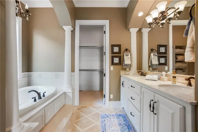 $2,999,950 | 27596 Highland Circle, Olathe, KS 66061