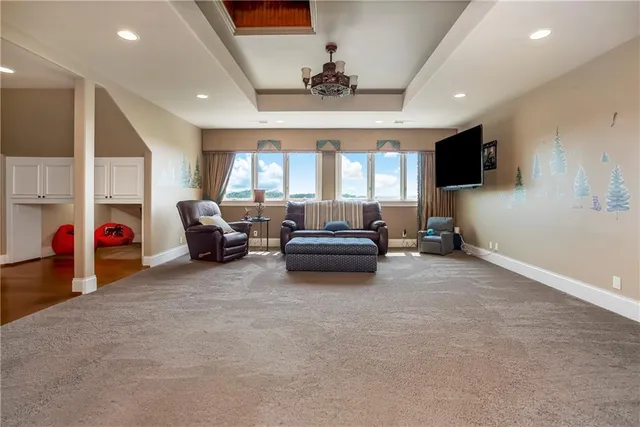 $2,999,950 | 27596 Highland Circle, Olathe, KS 66061