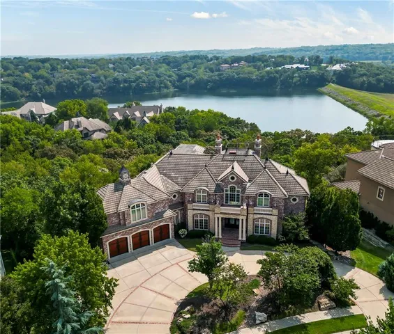 $2,999,950 | 27596 Highland Circle, Olathe, KS 66061