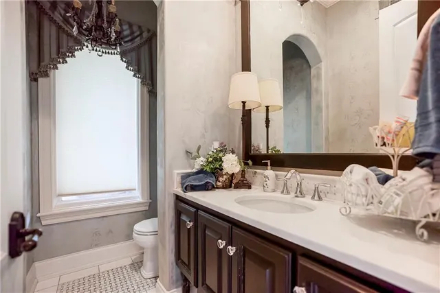 $2,999,950 | 27596 Highland Circle, Olathe, KS 66061