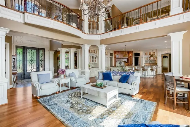 $2,999,950 | 27596 Highland Circle, Olathe, KS 66061