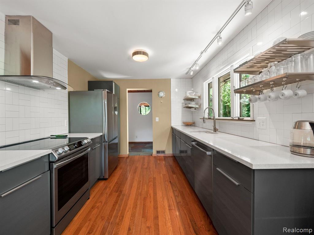 5151 North Adams Road Bloomfield Hills, MI 48304 - Photo 11 of 43 Gallery Image 11
