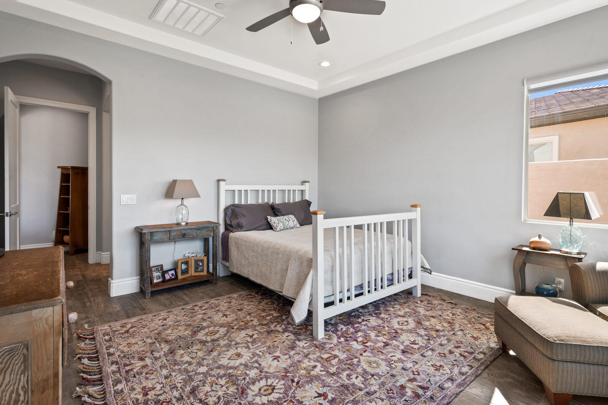 49 Cabernet Rancho Mirage, CA 92270 - Photo 25 of 40 a living room with furniture and a rug