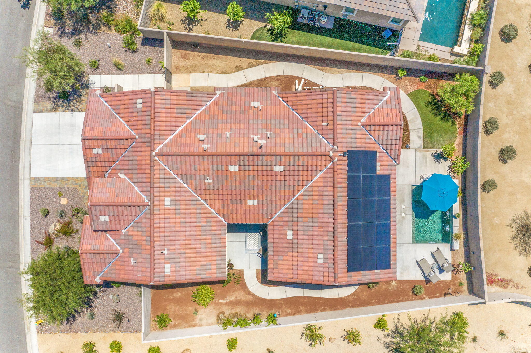 49 Cabernet Rancho Mirage, CA 92270 - Photo 7 of 40 a front view of a house with a yard