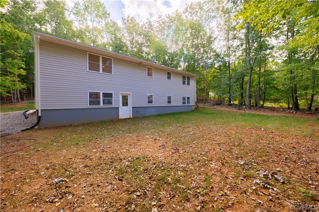 363 Oak Hill Road Prospect, VA 23960 - Photo 29 of 33 a view of a house with a garden