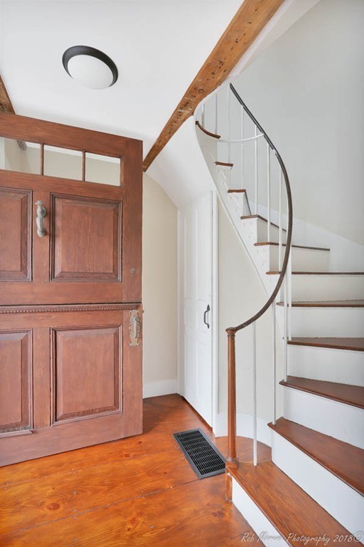 560 Bay Road Hamilton, MA 01982 - Photo 11 of 27