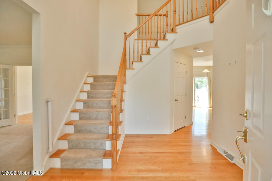 15 Trotter Road Bethlehem, NY 12158 - Photo 2 of 39 15-Trotter-4