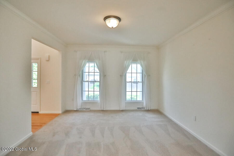 15 Trotter Road Bethlehem, NY 12158 - Photo 5 of 39 15-Trotter-9