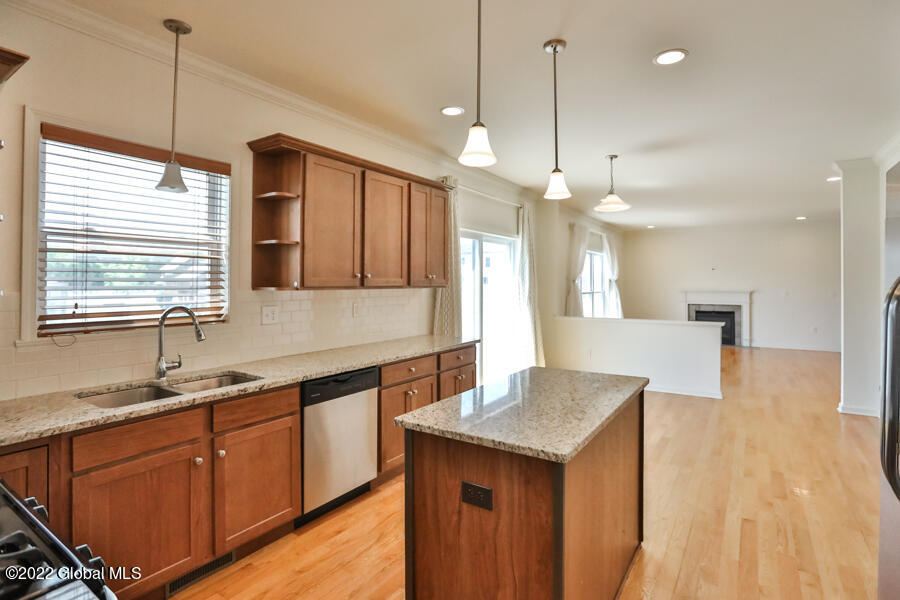 15 Trotter Road Bethlehem, NY 12158 - Photo 9 of 39 15-Trotter-19