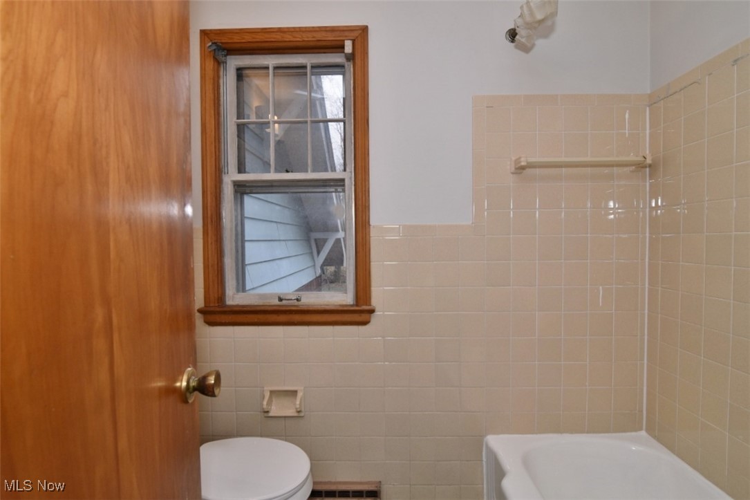 1703 Wood Road Cleveland Heights, OH 44121 - Photo 18 of 45