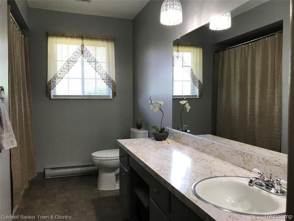 2442 Fisher Road Howell, MI 48855 - Photo 9 of 25