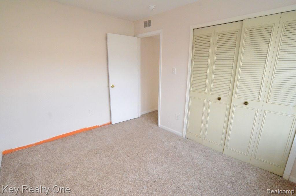 1127 Marquette Court Rochester, MI 48307 - Photo 12 of 16 Bedroom 2 Alternate.jpg