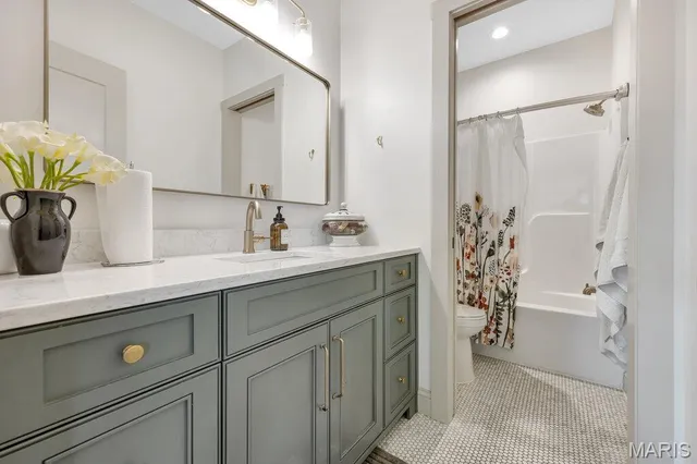 $1,095,000 | 111 Kentucky Derby Drive, Foristell, MO 63348