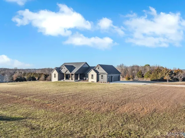 $1,095,000 | 111 Kentucky Derby Drive, Foristell, MO 63348