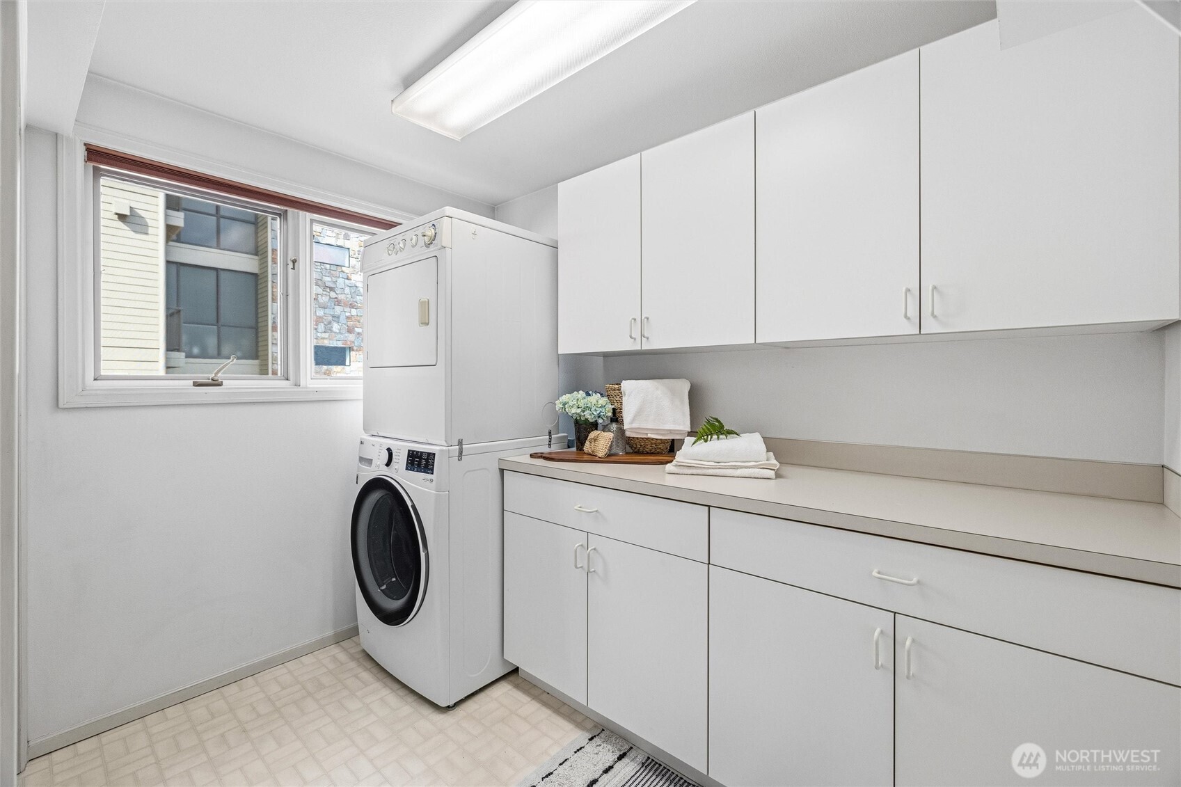 480 South State Street, Unit 204 Bellingham, WA 98225 - Photo 29 of 37