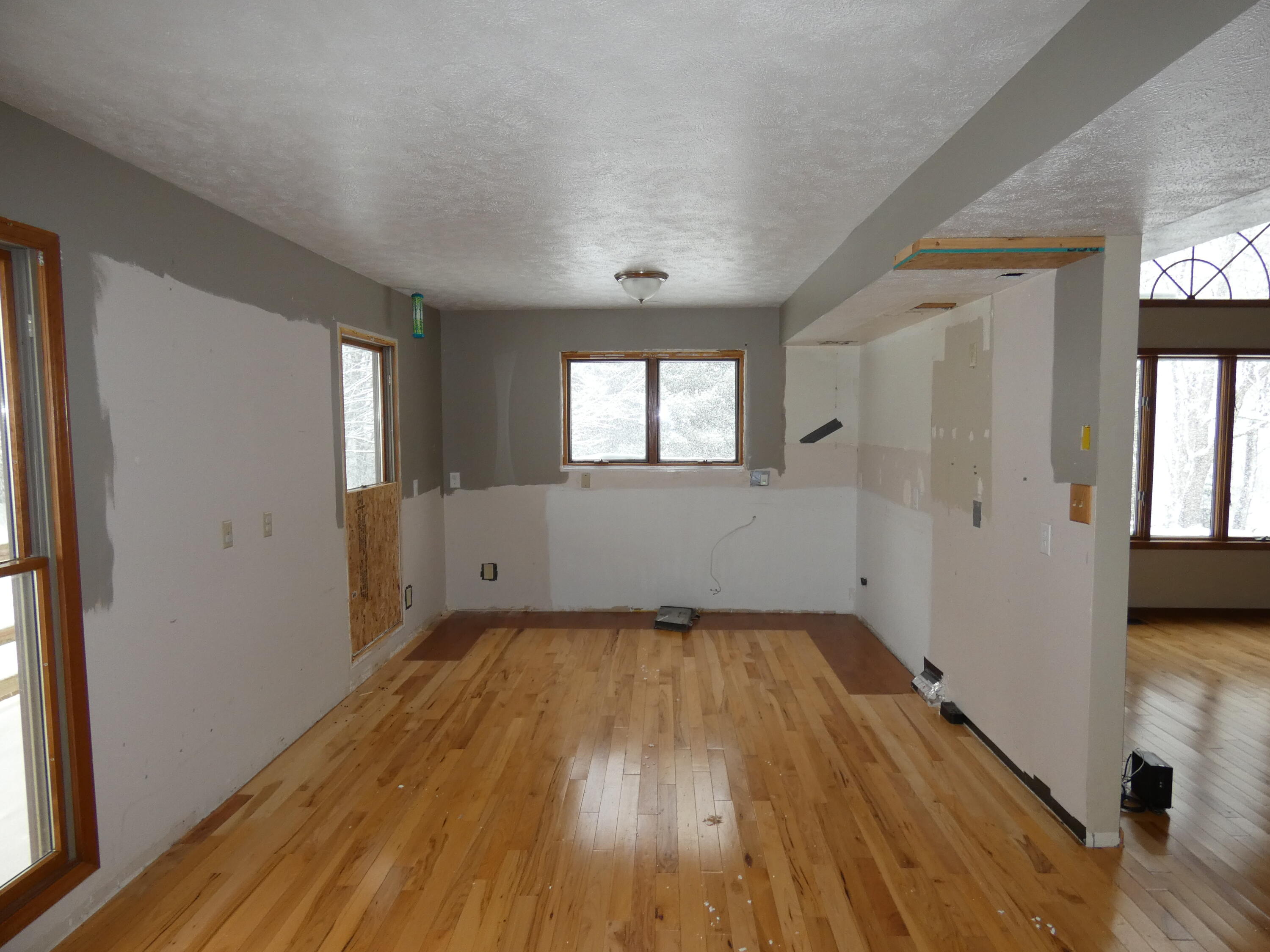 61881 36th Avenue Bangor, MI 49013 - Photo 14 of 37 P1040567