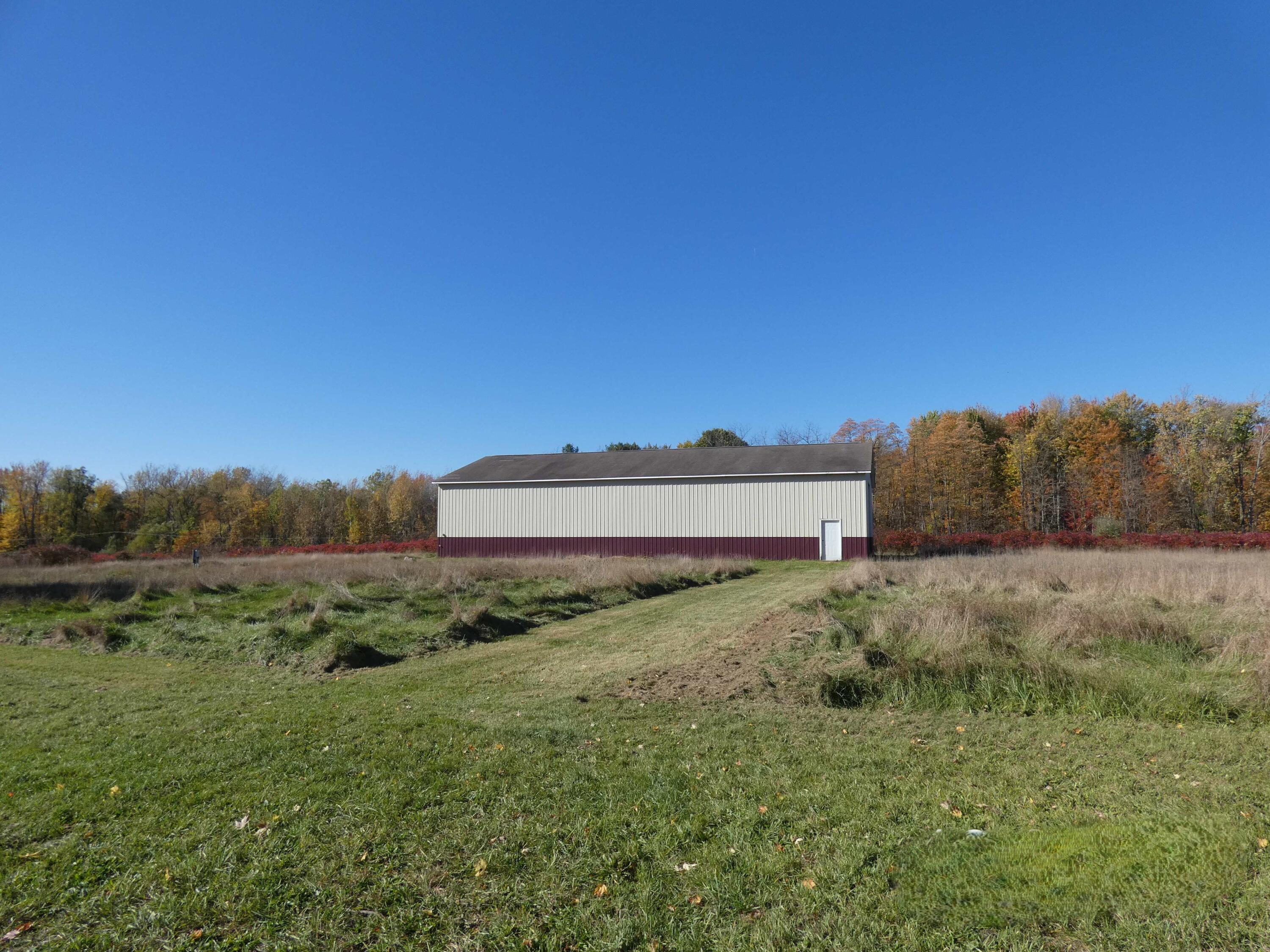 61881 36th Avenue Bangor, MI 49013 - Photo 36 of 37 P1040101