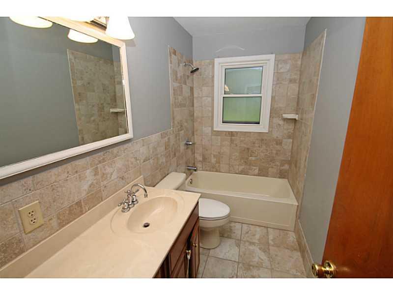 317 Bennington Road Indianapolis, IN 46227 - Photo 15 of 24 Gallery Image 15