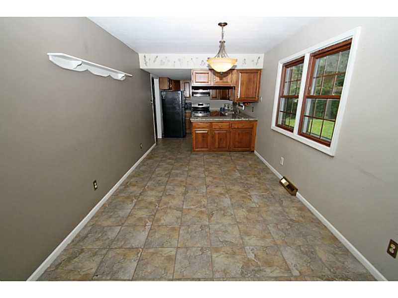 317 Bennington Road Indianapolis, IN 46227 - Photo 6 of 24 Gallery Image 6
