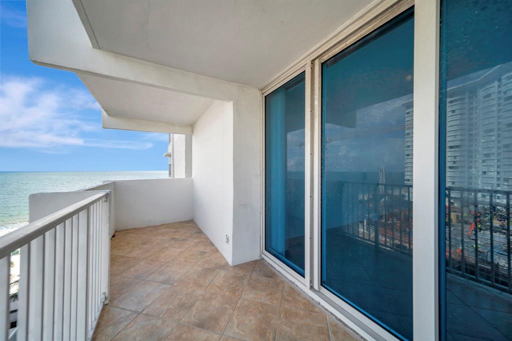 1360 South Ocean Boulevard, Unit 905 Pompano Beach, FL 33062 - Photo 41 of 57 a view of hallway with shower