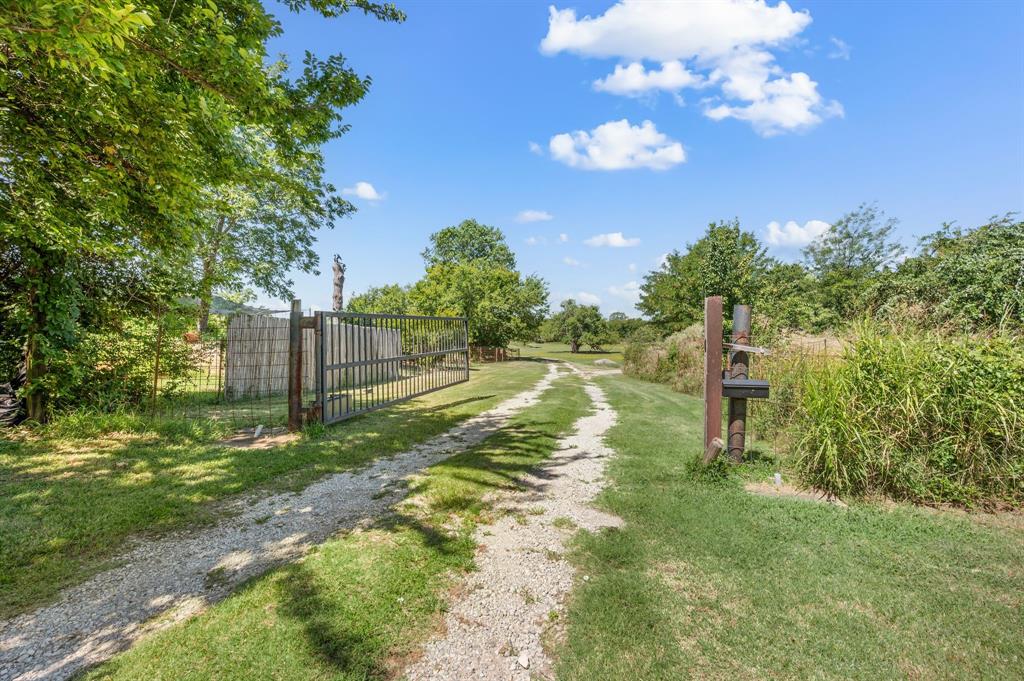 13109 Roanoke Road Westlake, TX 76262 - Photo 7 of 35 a view of a yard with swimming pool