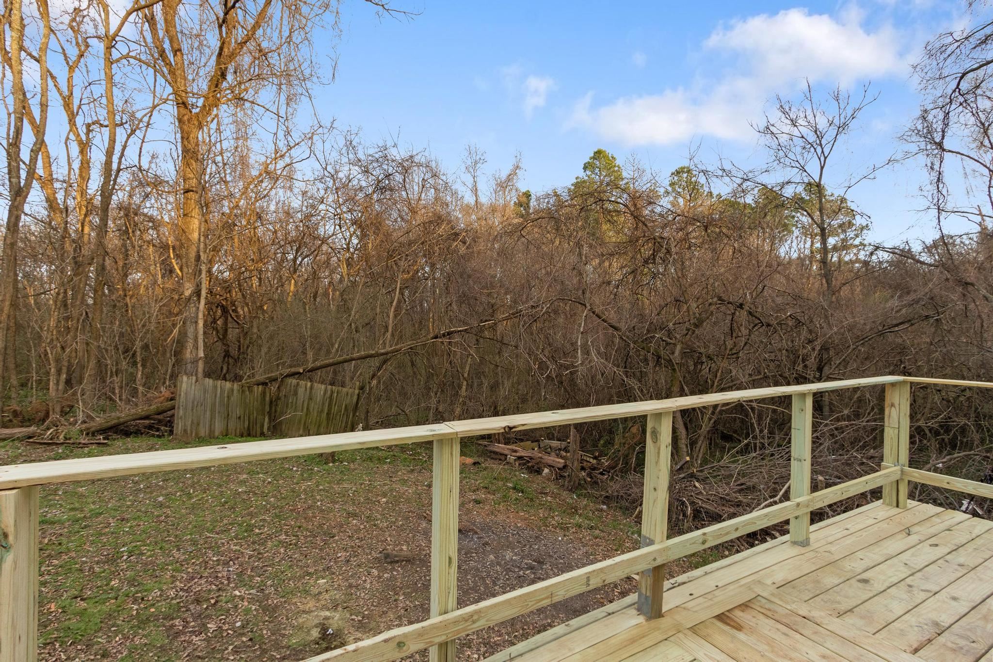 3726 Mart Road Memphis, TN 38109 - Photo 30 of 33 a view of a balcony with mountain view