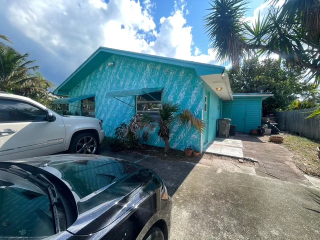 $625,000 | 2056 South Palm Circle, North Palm Beach, FL 33408