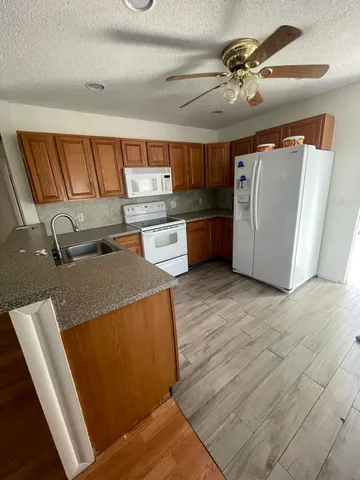 $625,000 | 2056 South Palm Circle, North Palm Beach, FL 33408