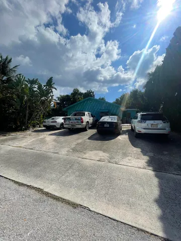 $625,000 | 2056 South Palm Circle, North Palm Beach, FL 33408