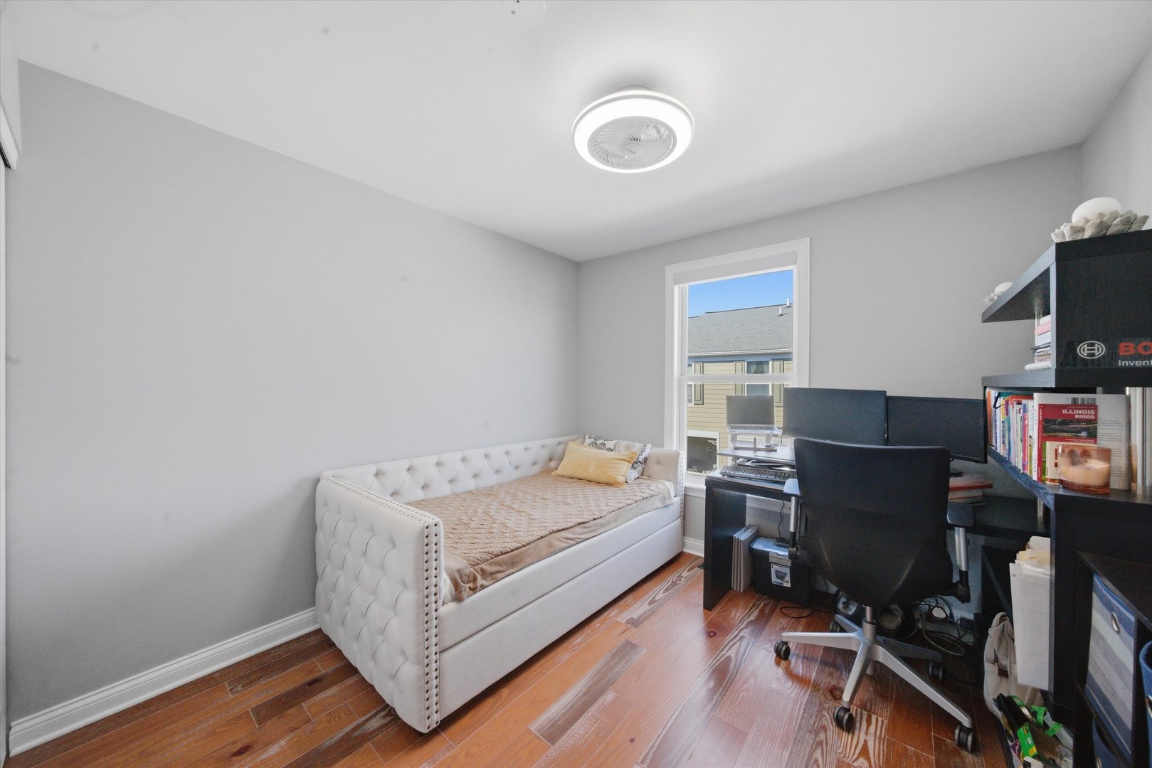 2448 Emily Lane Elgin, IL 60124 - Photo 21 of 34 a bedroom with a workspace