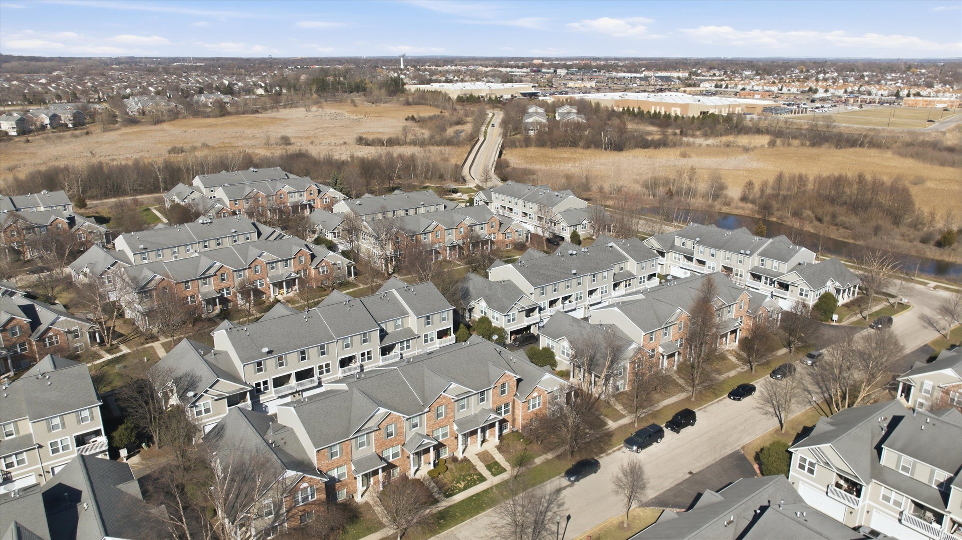 2448 Emily Lane Elgin, IL 60124 - Photo 28 of 34 a view of a city with a lake
