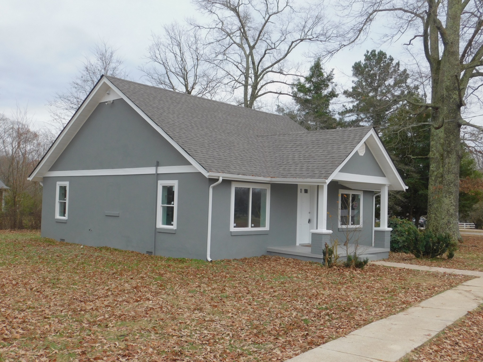 736 Riley Creek Road Tullahoma, TN 37388 - Photo 25 of 25 front view of house with a yard