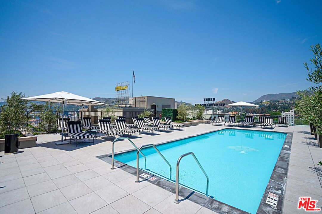 1645 Vine Street, Unit 703 Los Angeles, CA 90028 - Photo 29 of 44 a outdoor view with a sitting space