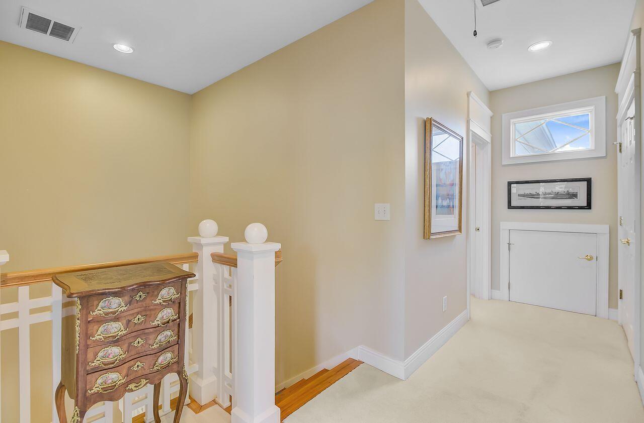 1650 Long Grove Drive Mount Pleasant, SC 29464 - Photo 30 of 52 Upstairs Hall