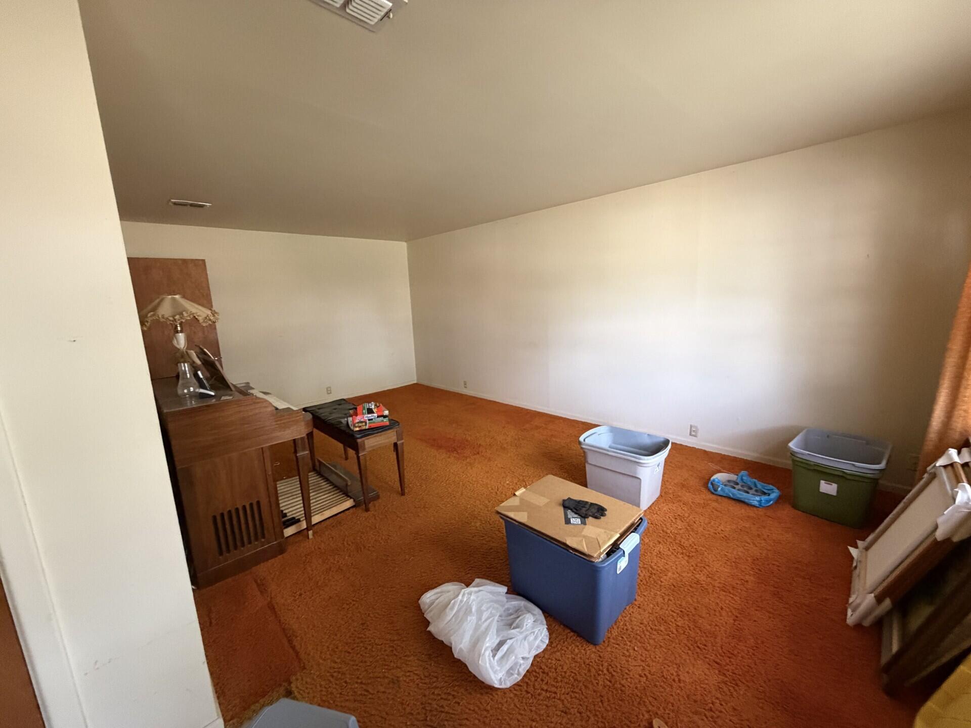 4510 48th Street Lubbock, TX 79414 - Photo 4 of 15 Living Room