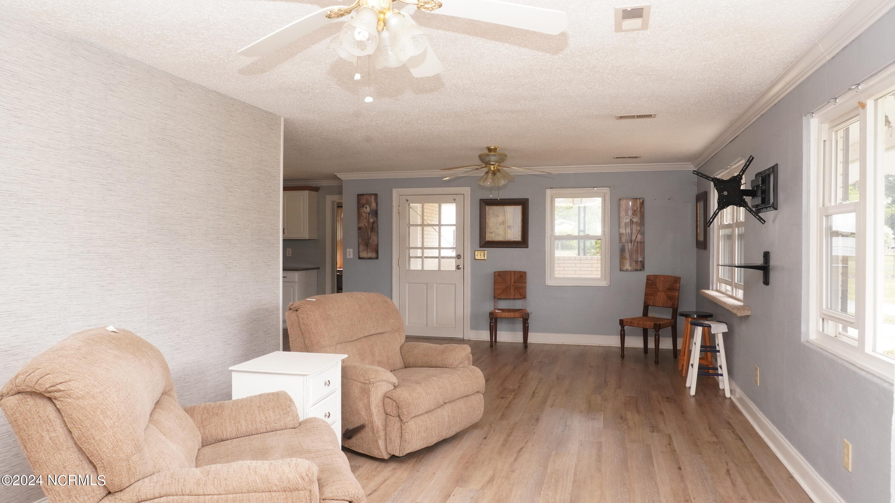 301 Edwards Bridge Road Grifton, NC 28530 - Photo 7 of 16 DSC02271
