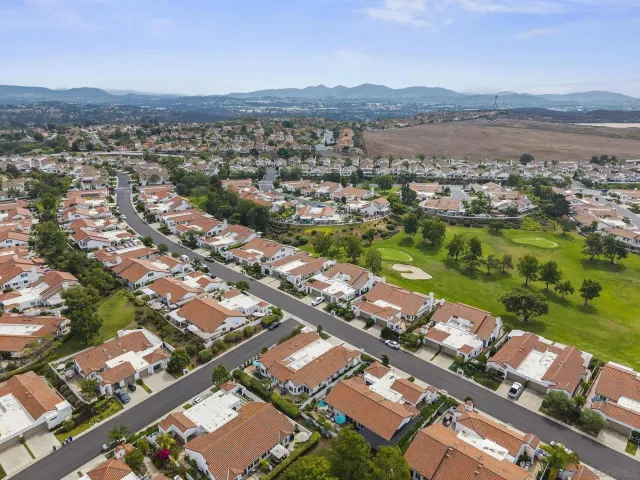 $1,175,000 | 4994 Alicante Way, Oceanside, CA 92056