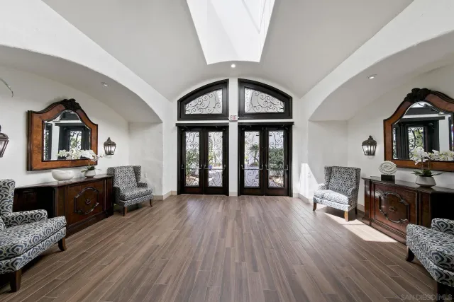 $1,175,000 | 4994 Alicante Way, Oceanside, CA 92056