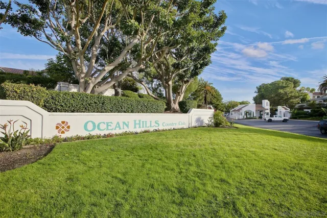 $1,175,000 | 4994 Alicante Way, Oceanside, CA 92056