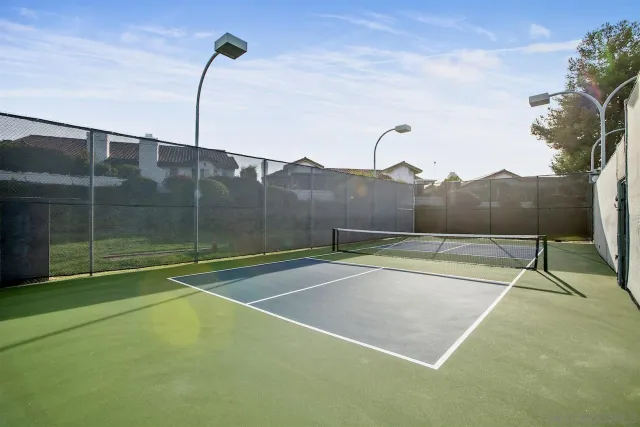 $1,175,000 | 4994 Alicante Way, Oceanside, CA 92056